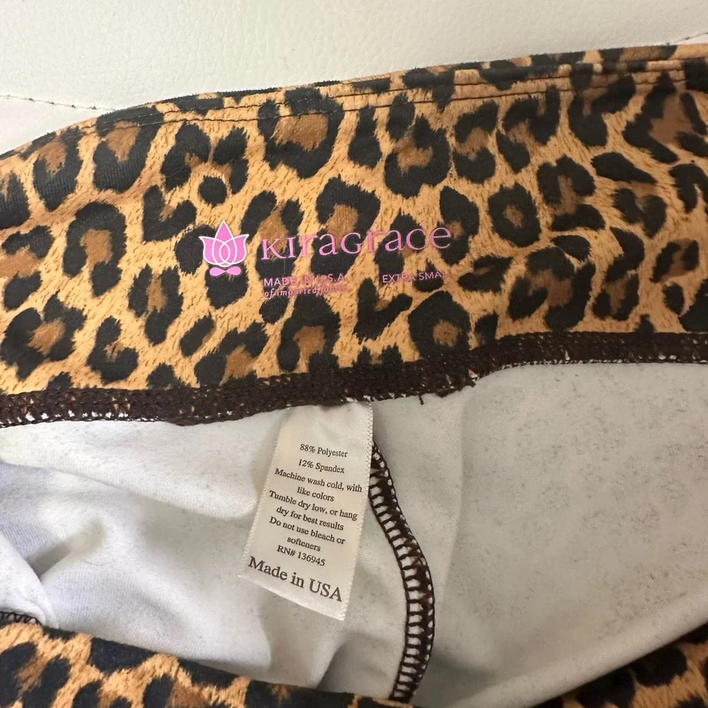 Leopard Rouched Legging - Picture 4 of 9